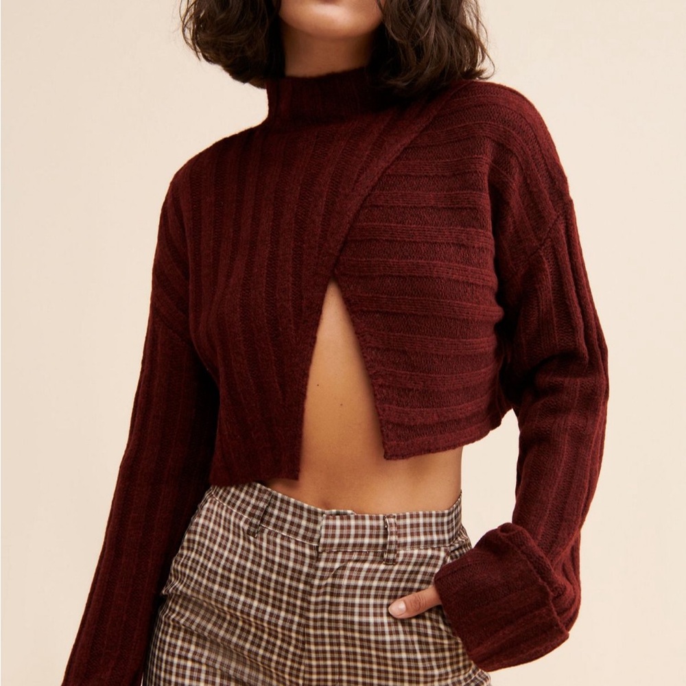 Chic Maroon Women's Turtleneck Sweater
